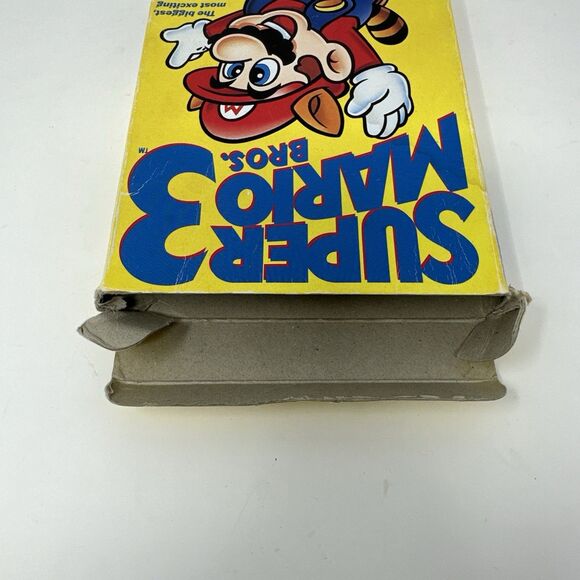 Super Mario Bros 3 Nintendo NES Complete in Box CIB Cartridge Manual Box - Picture 4 of 15